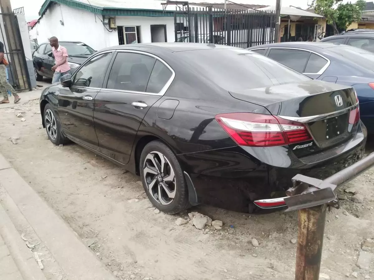 Honda Accord   - 2016