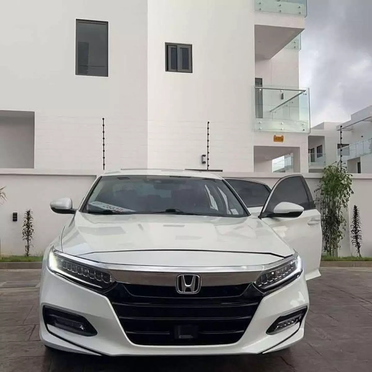 Honda Accord   - 2018