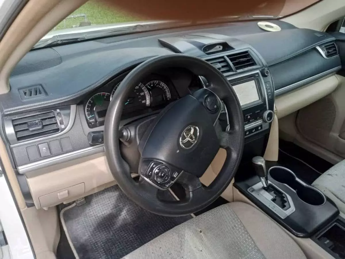 Toyota Camry   - 2012