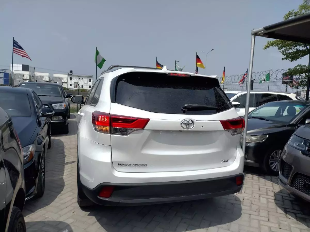 Toyota Highlander - 2015