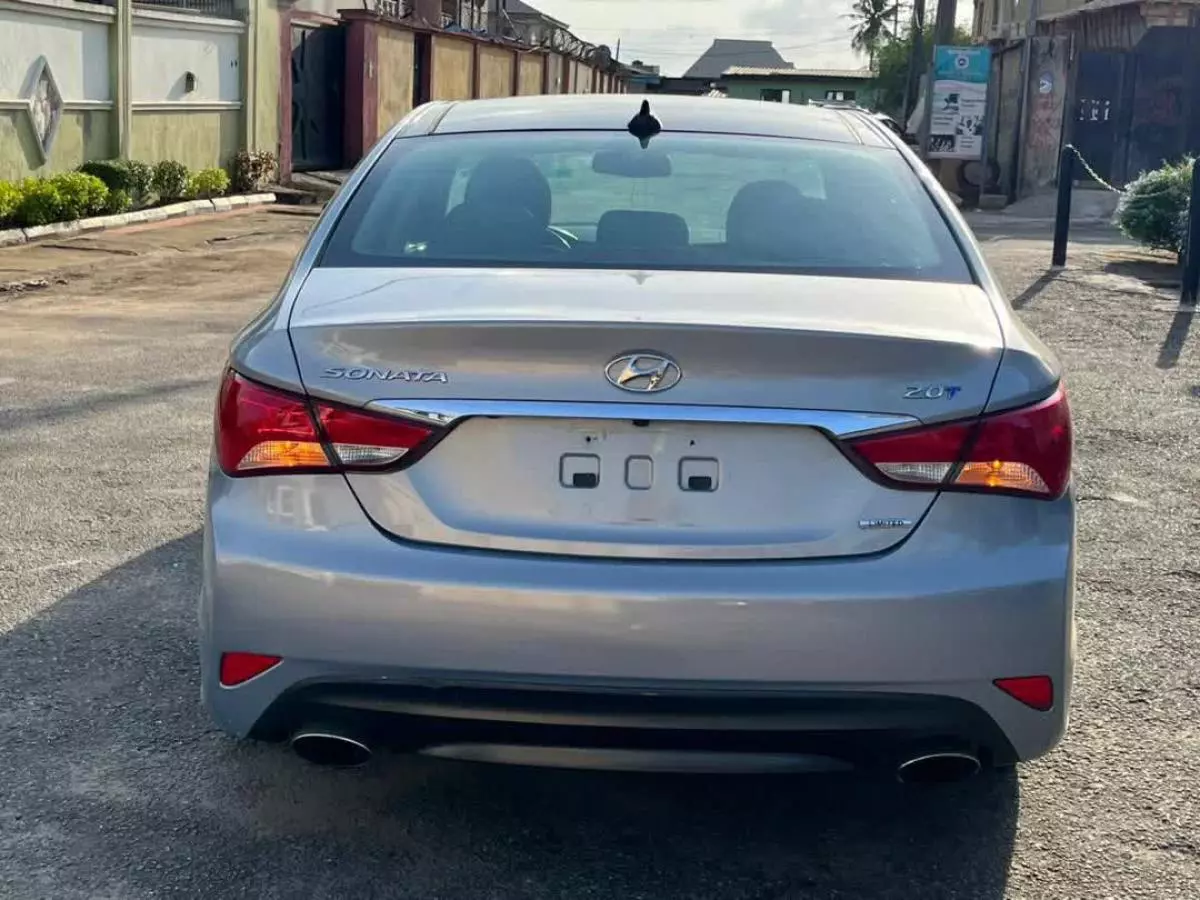Hyundai Sonata - 2014