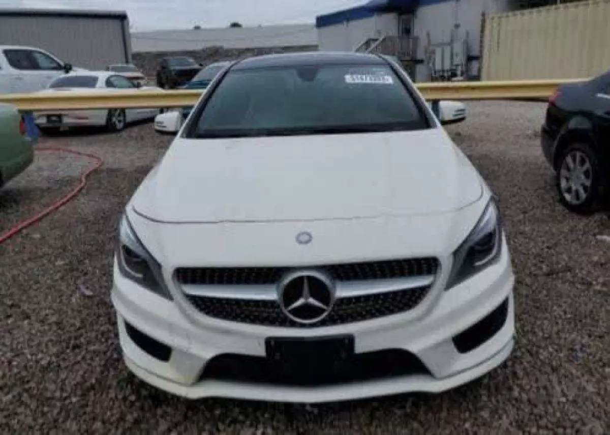 Mercedes-Benz CLA 250   - 2015