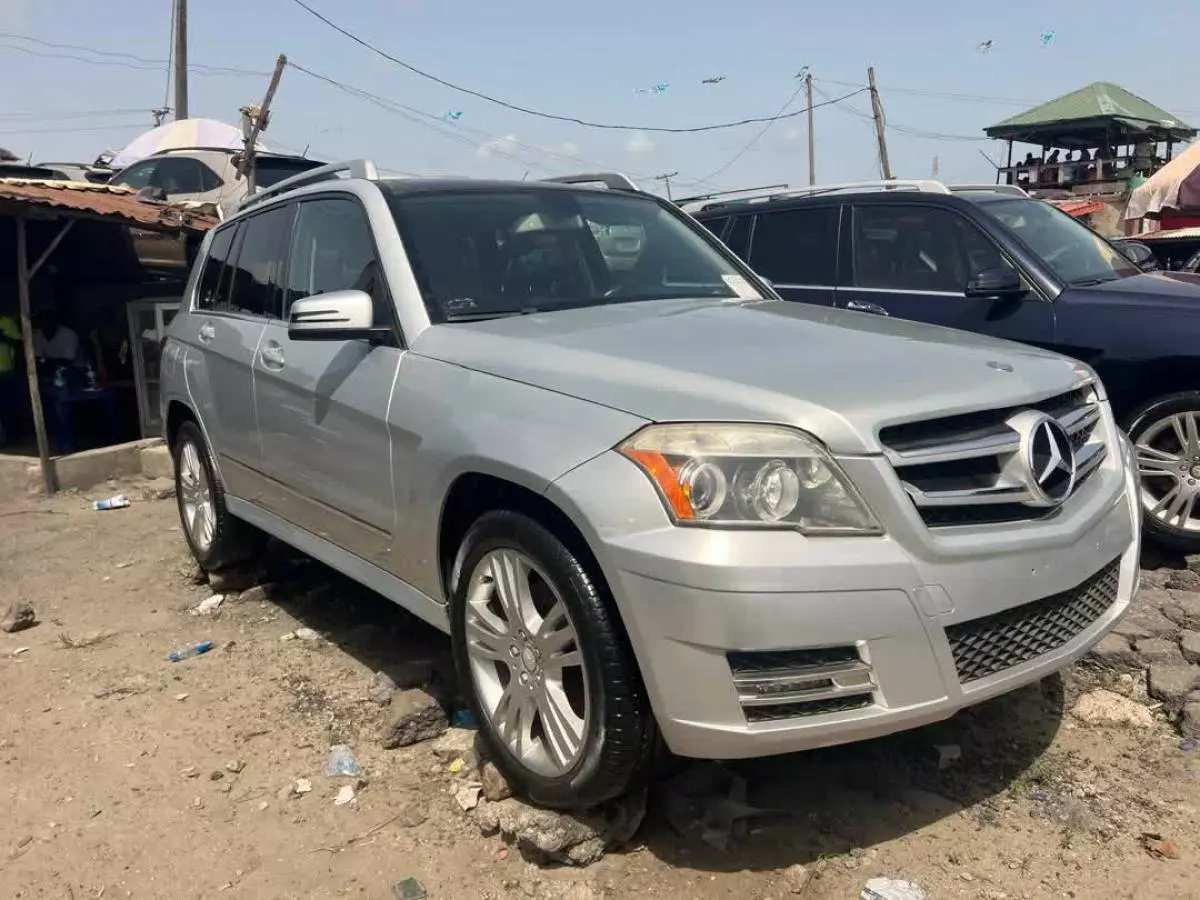 Mercedes-Benz GLK 350   - 2012