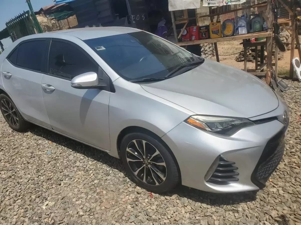 Toyota Corolla   - 2019