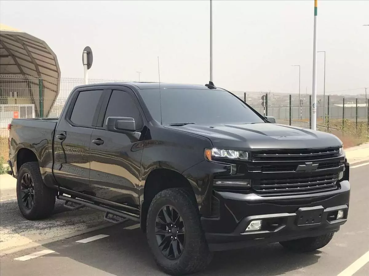 Chevrolet Silverado   - 2019