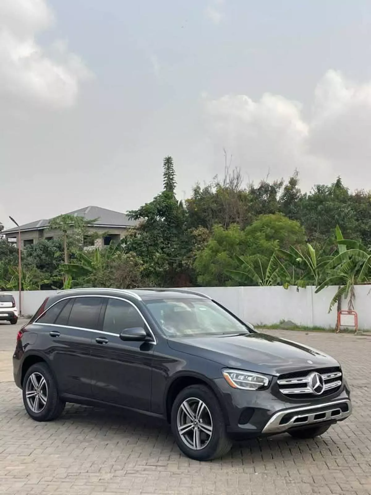 Mercedes-Benz GLC 300   - 2020