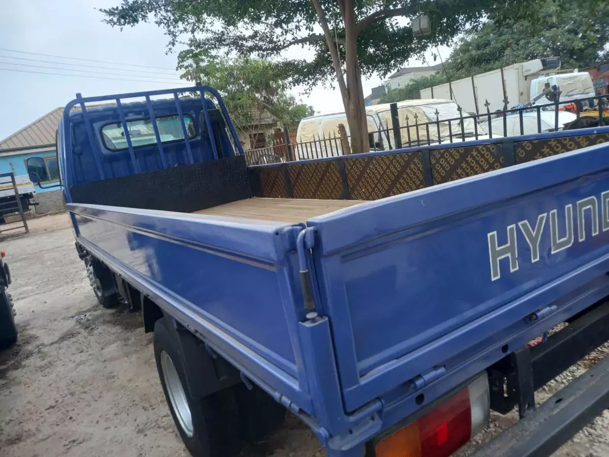 Hyundai Mighty - 2004