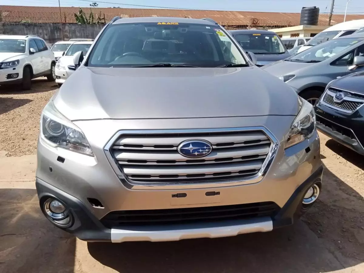 Subaru Outback   - 2014