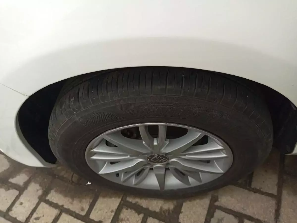 Toyota Vitz - 2015