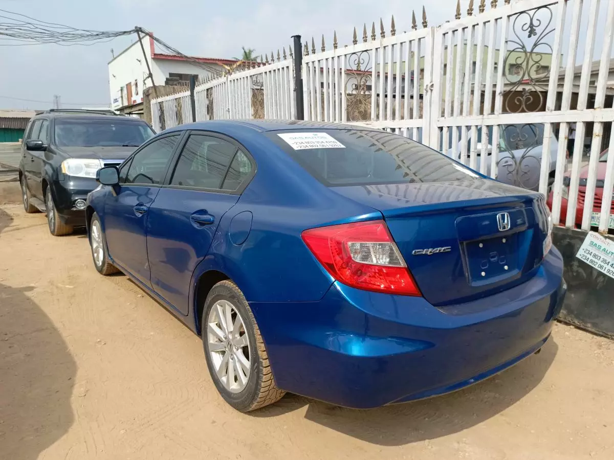 Honda Civic   - 2012