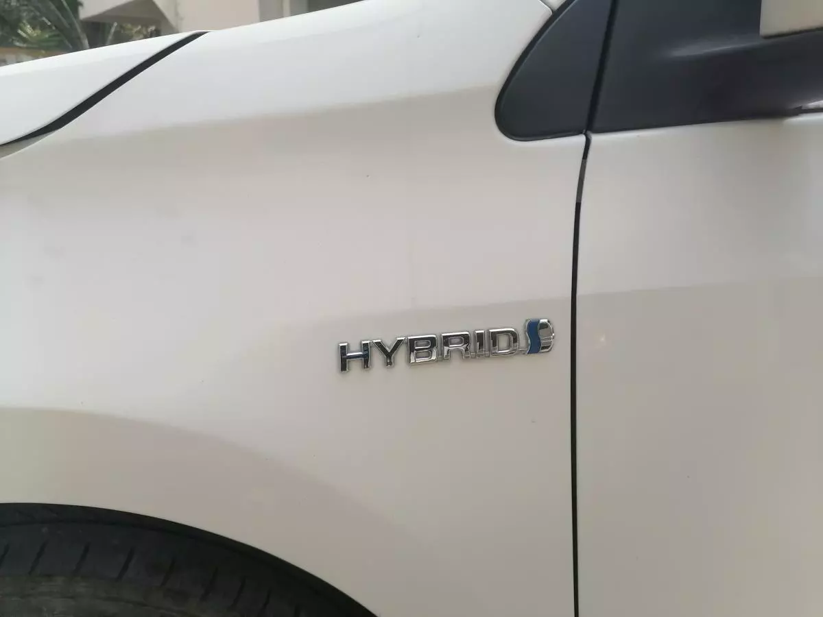 Toyota Corolla Hybrid    - 2019