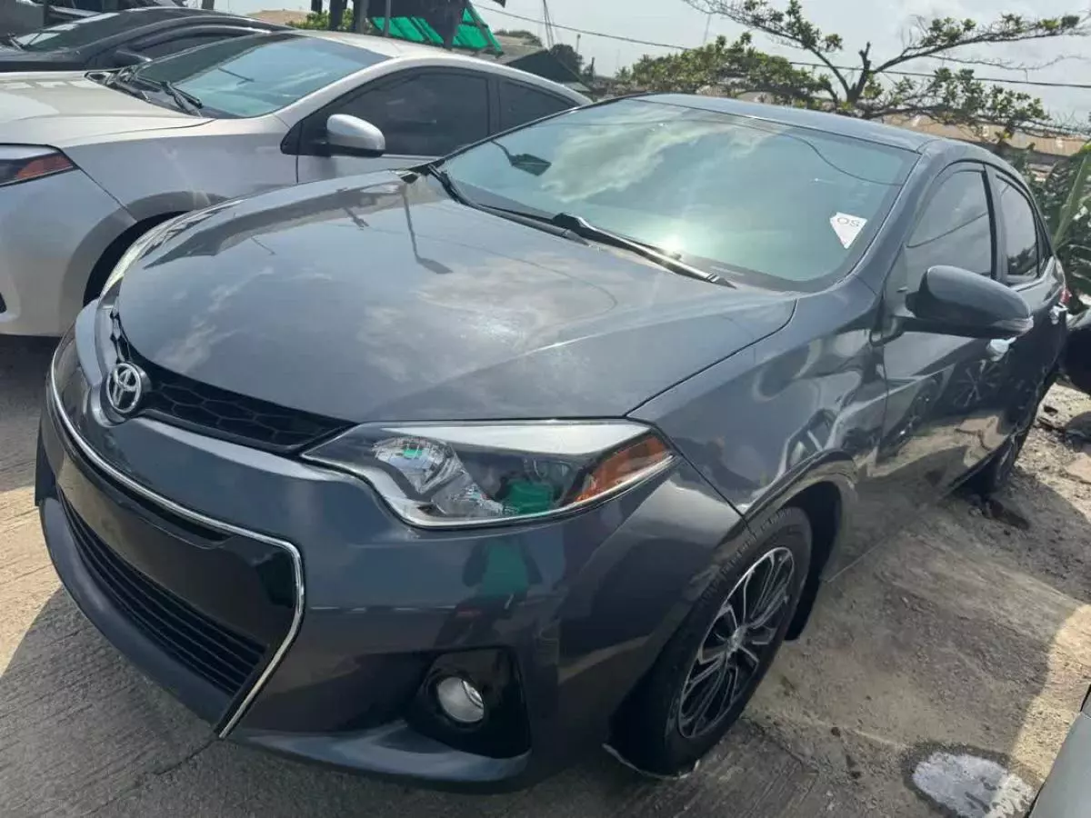 Toyota Corolla   - 2015