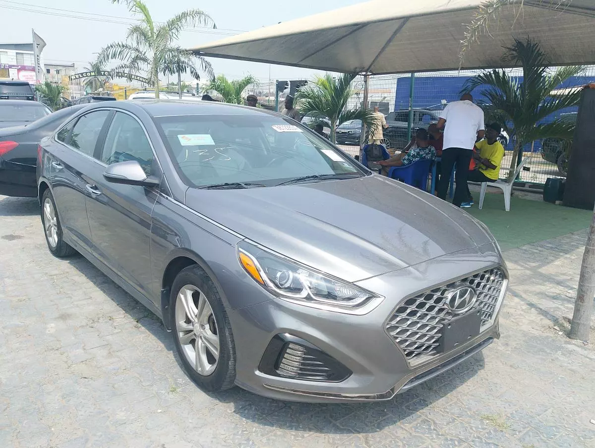 Hyundai Sonata   - 2019