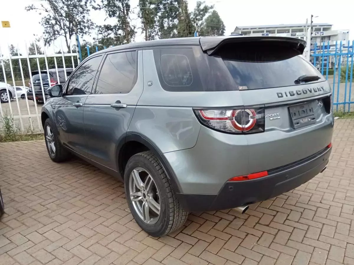 Land Rover Discovery Sport   - 2015