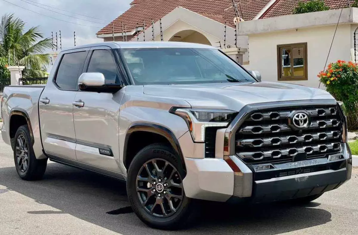 Toyota Tundra   - 2022