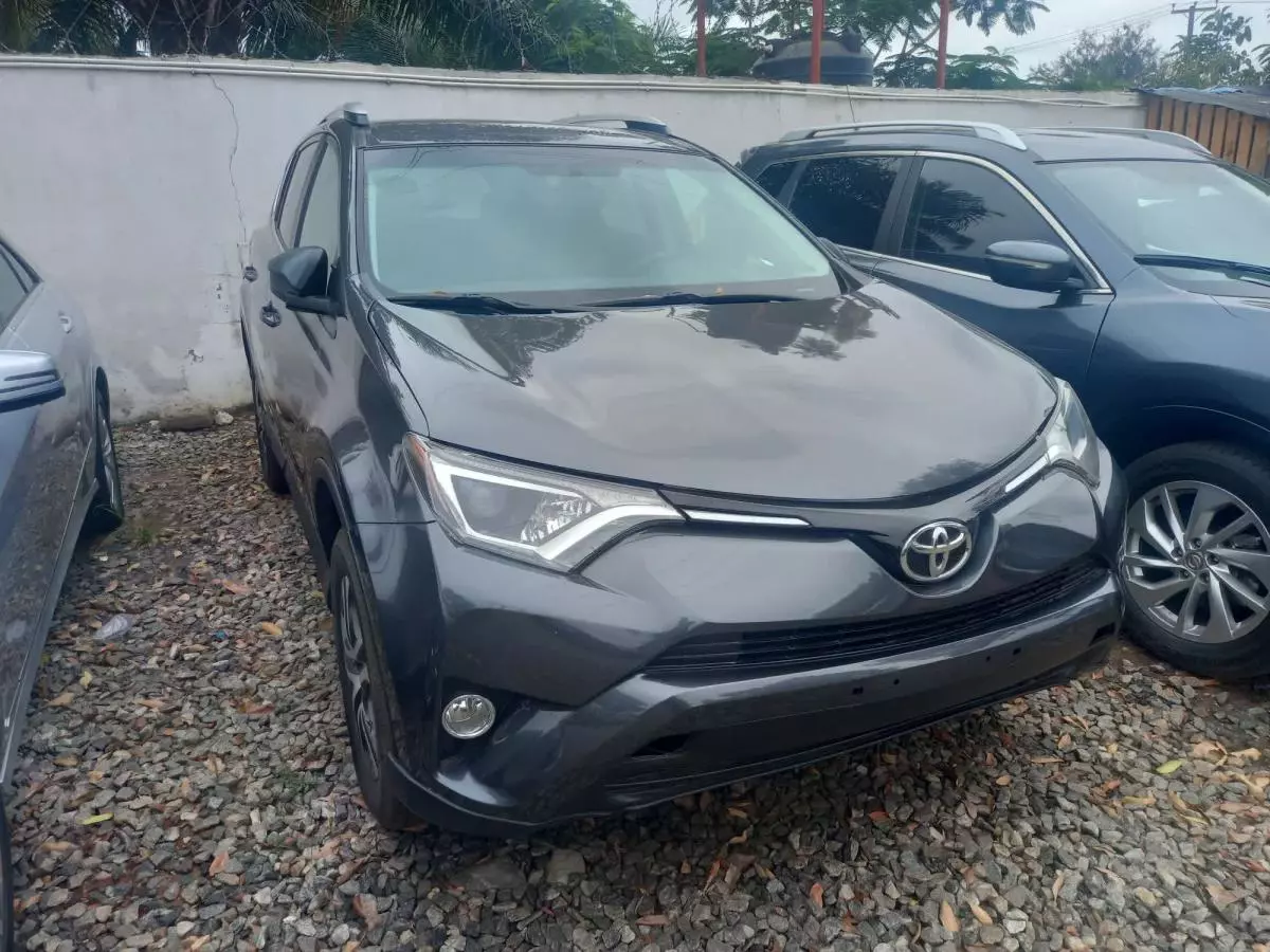 Toyota Rav4   - 2016