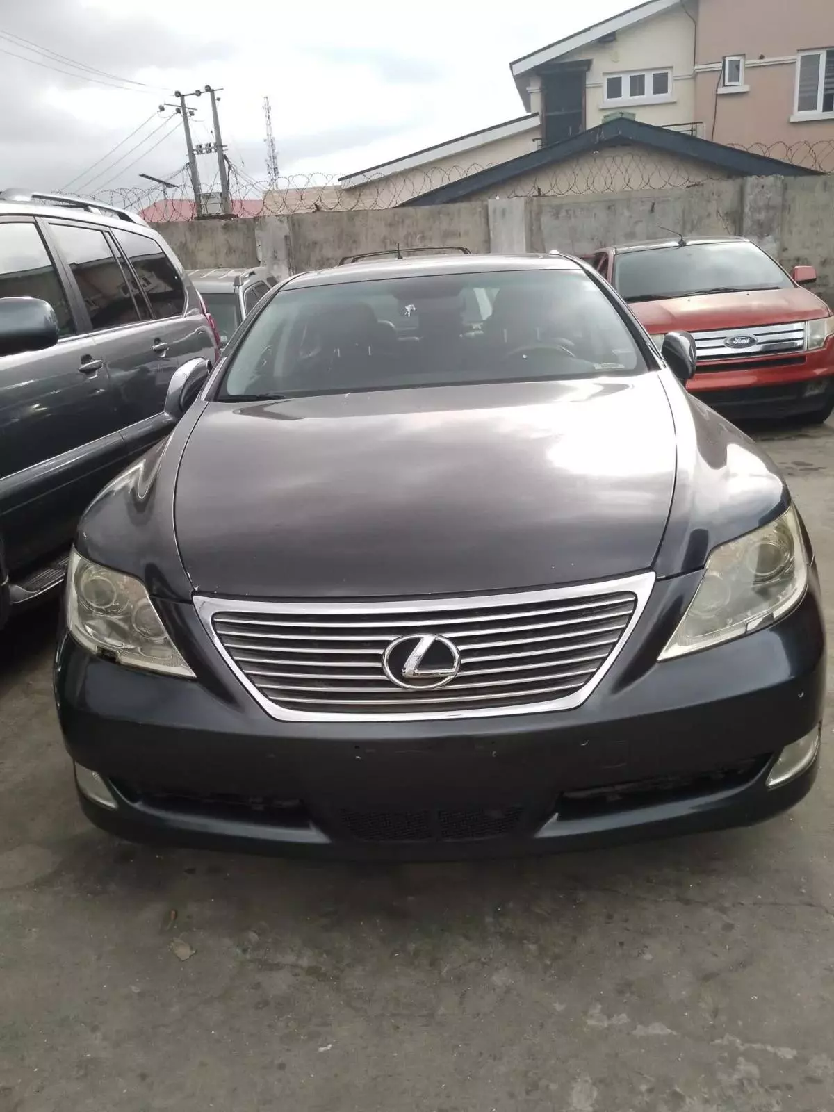 Lexus LS 460   - 2007