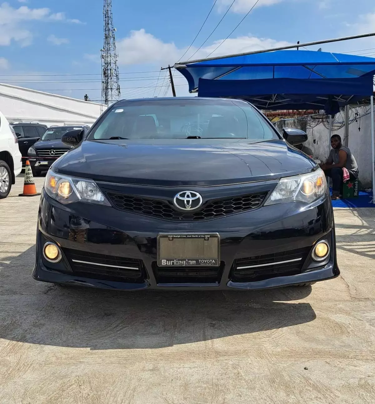 Toyota Camry   - 2012