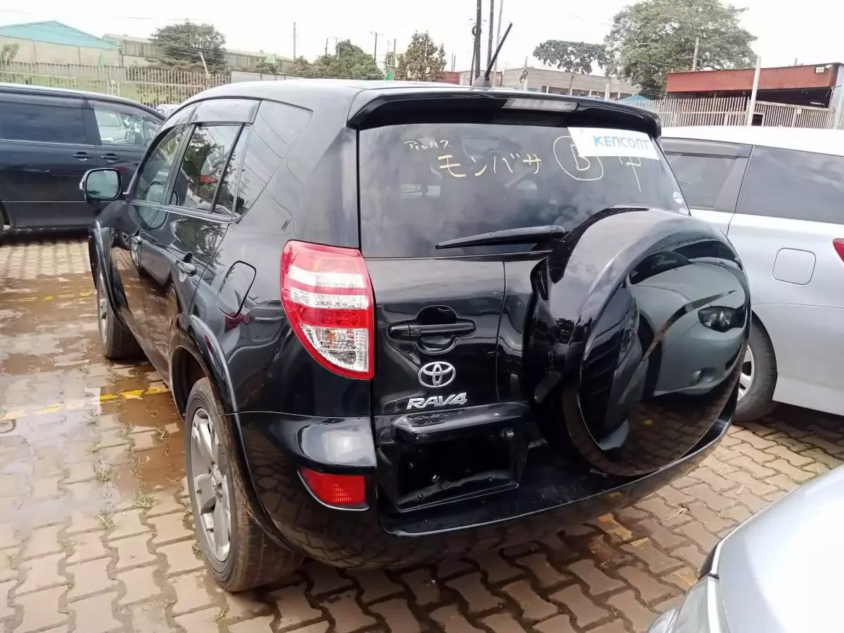 Toyota RAV 4   - 2011