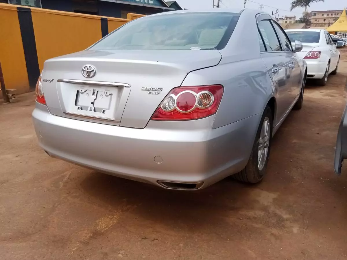 Toyota Mark X   - 2009