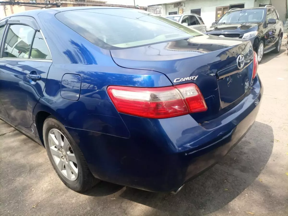 Toyota Camry - 2007