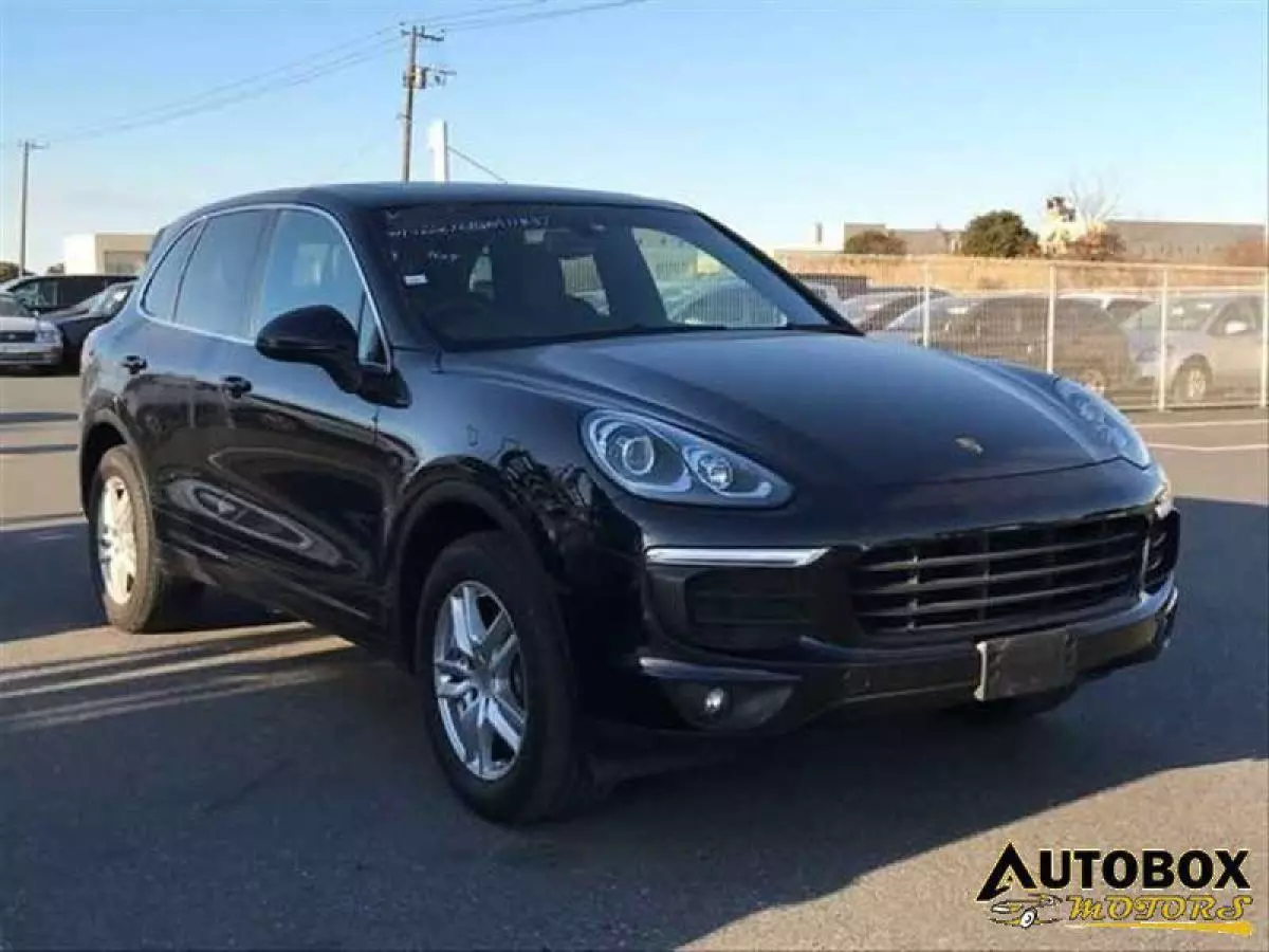 Porsche Cayenne - 2016