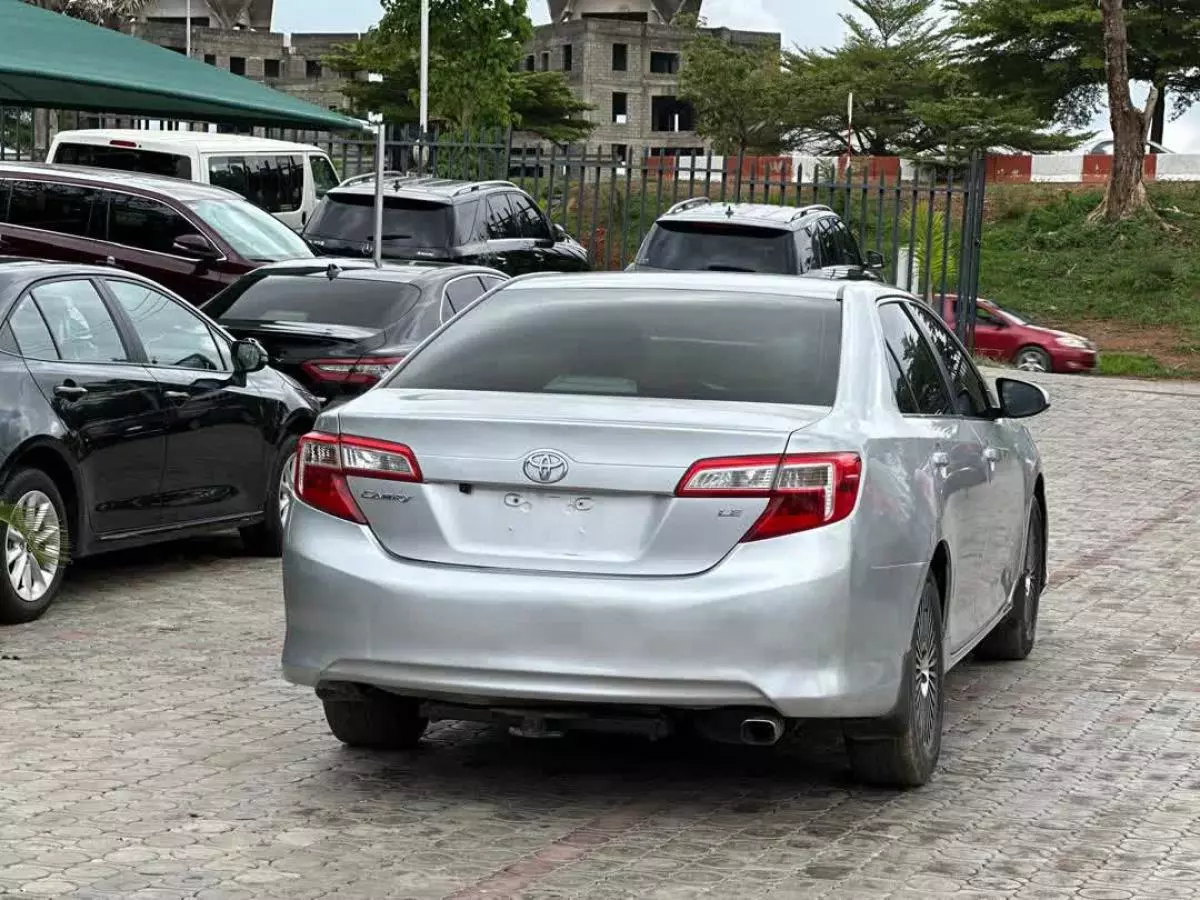 Toyota Camry   - 2013