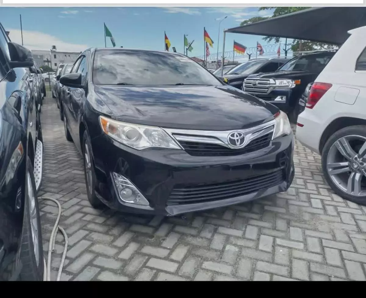 Toyota Camry - 2013