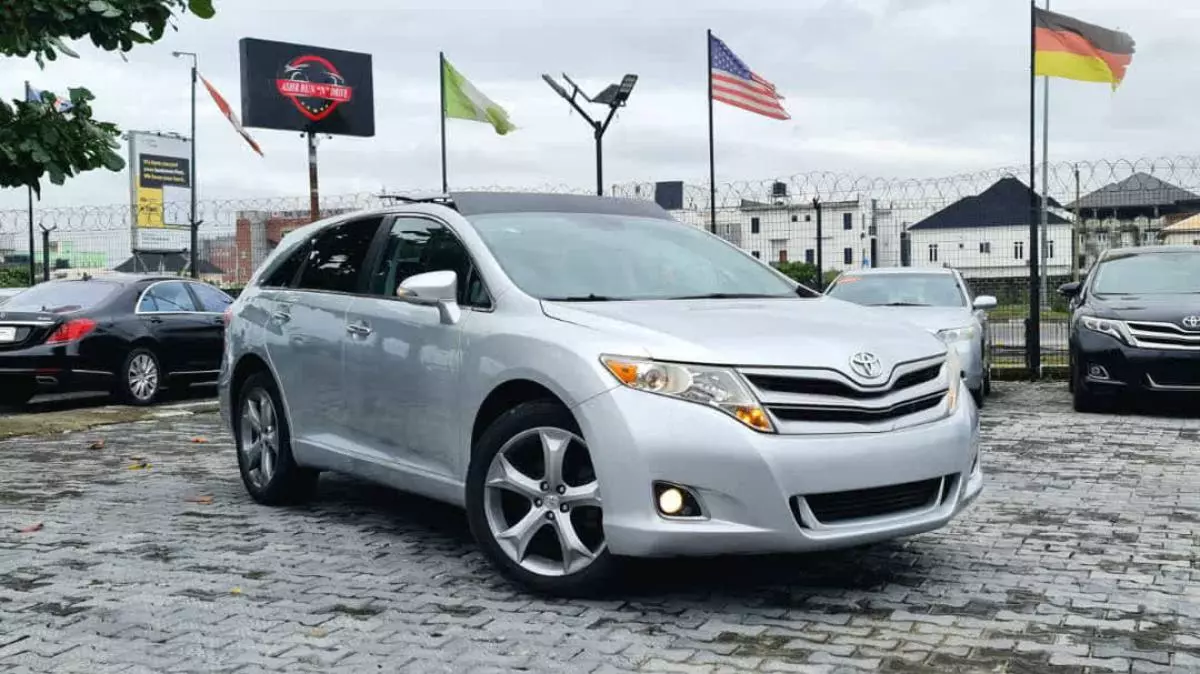 Toyota Venza   - 2013