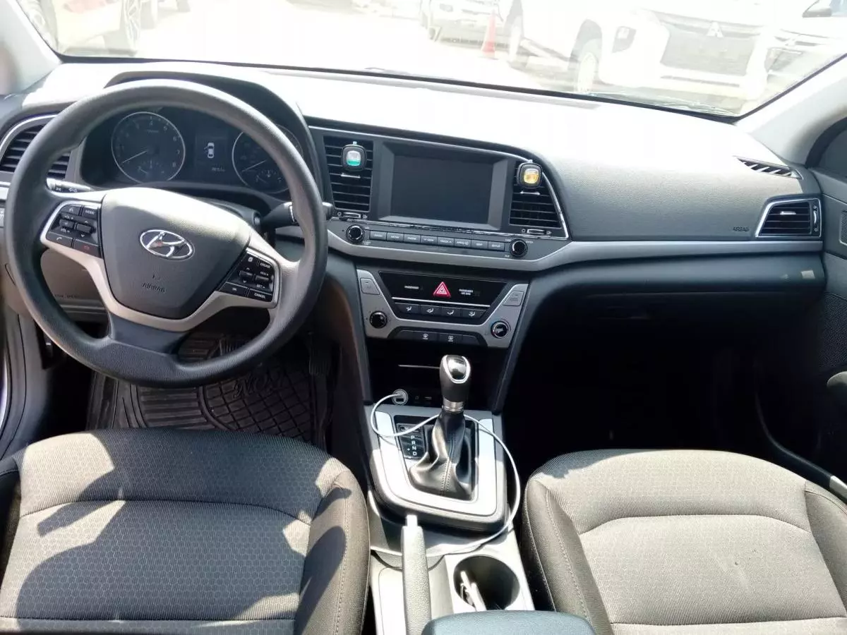 Hyundai Elantra   - 2018