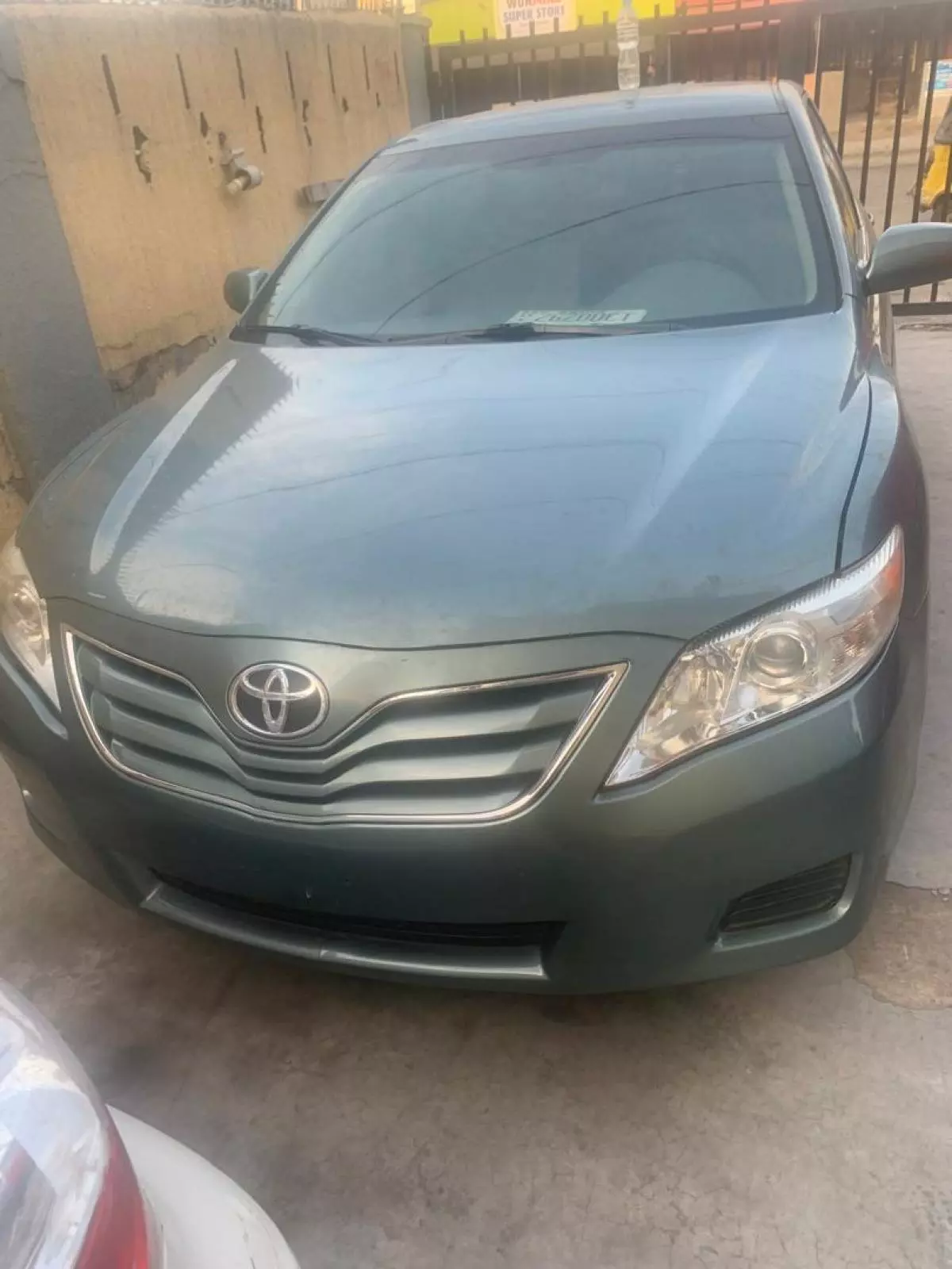 Toyota Camry   - 2011