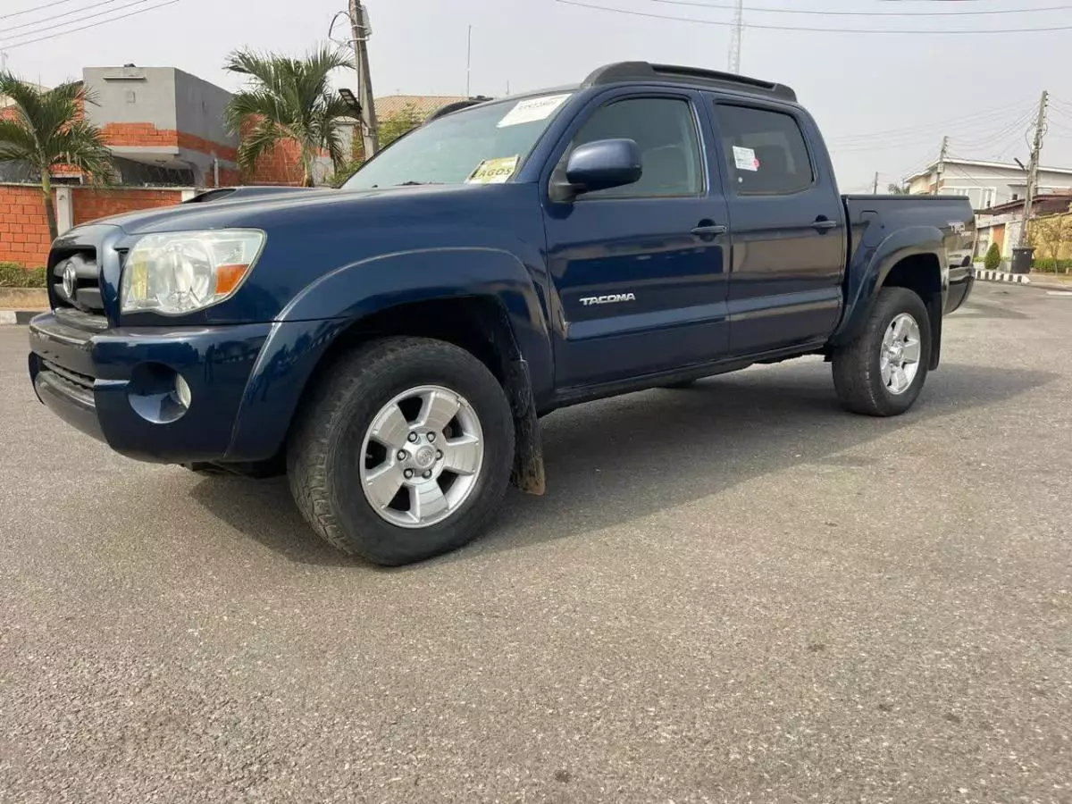 Toyota Tacoma - 2008