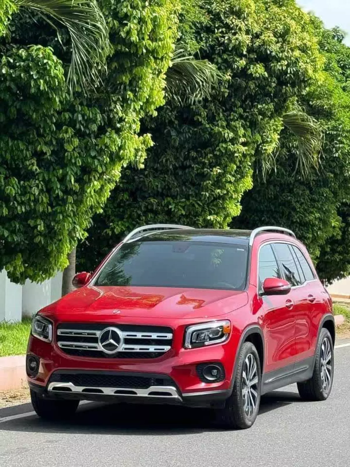 Mercedes-Benz GLB 250   - 2021