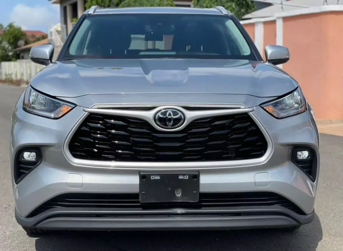 Toyota Highlander   - 2023