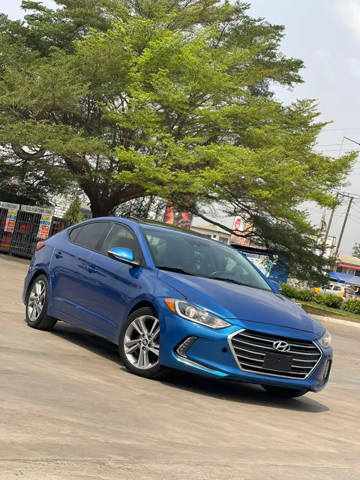 Hyundai Elantra   - 2018