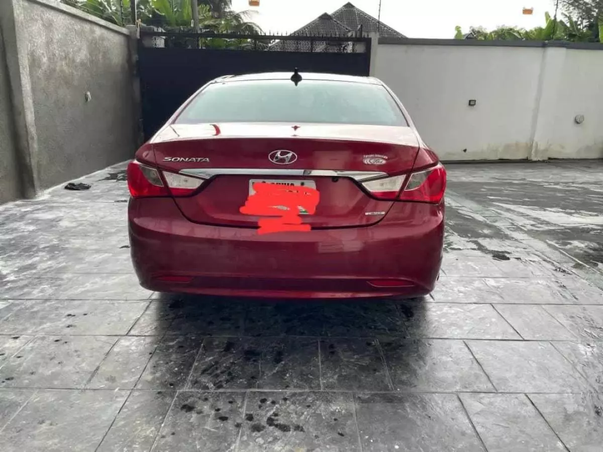 Hyundai SONATA 2,0L BVA GL   - 2011