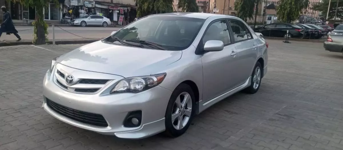 Toyota Corolla   - 2011