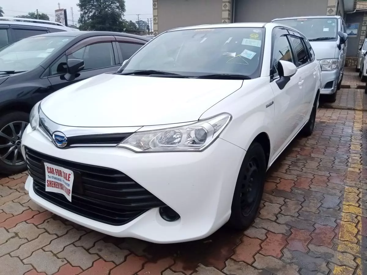 Toyota Fielder hybrid    - 2015