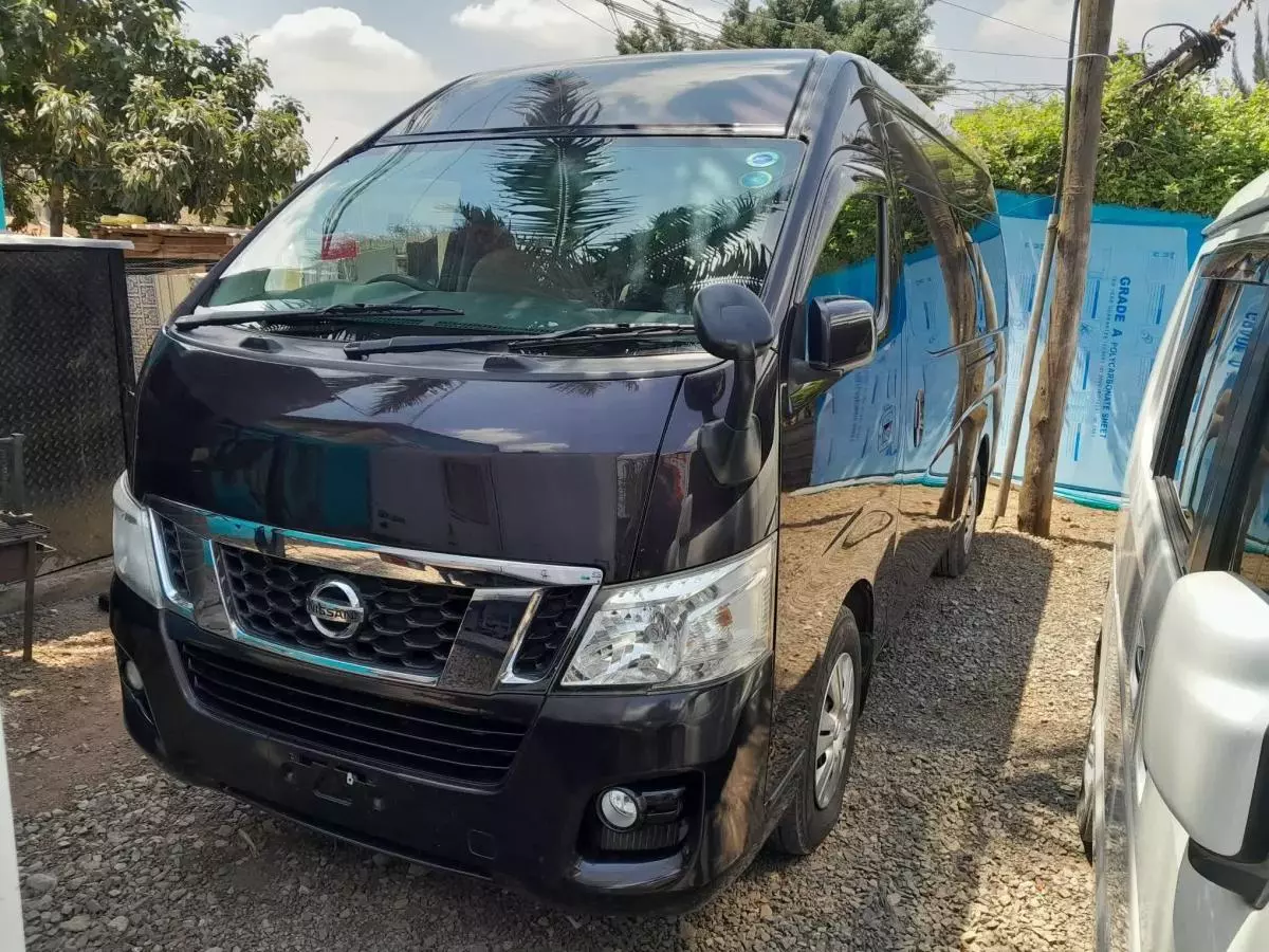 Nissan NP 300 - 2015