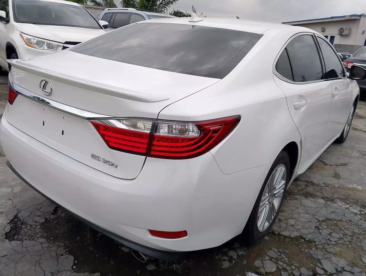 Lexus ES 350   - 2013