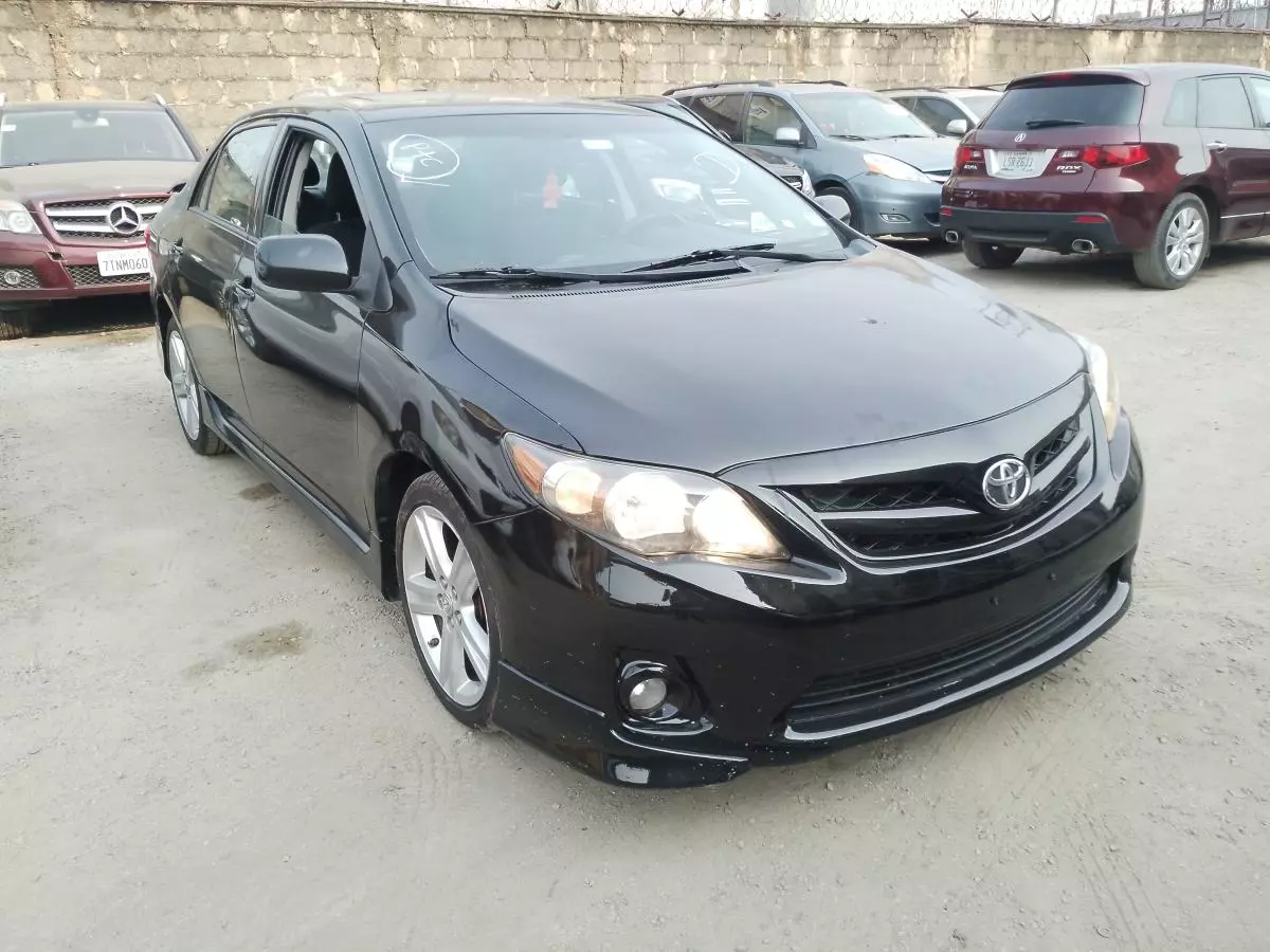 Toyota Corolla   - 2013