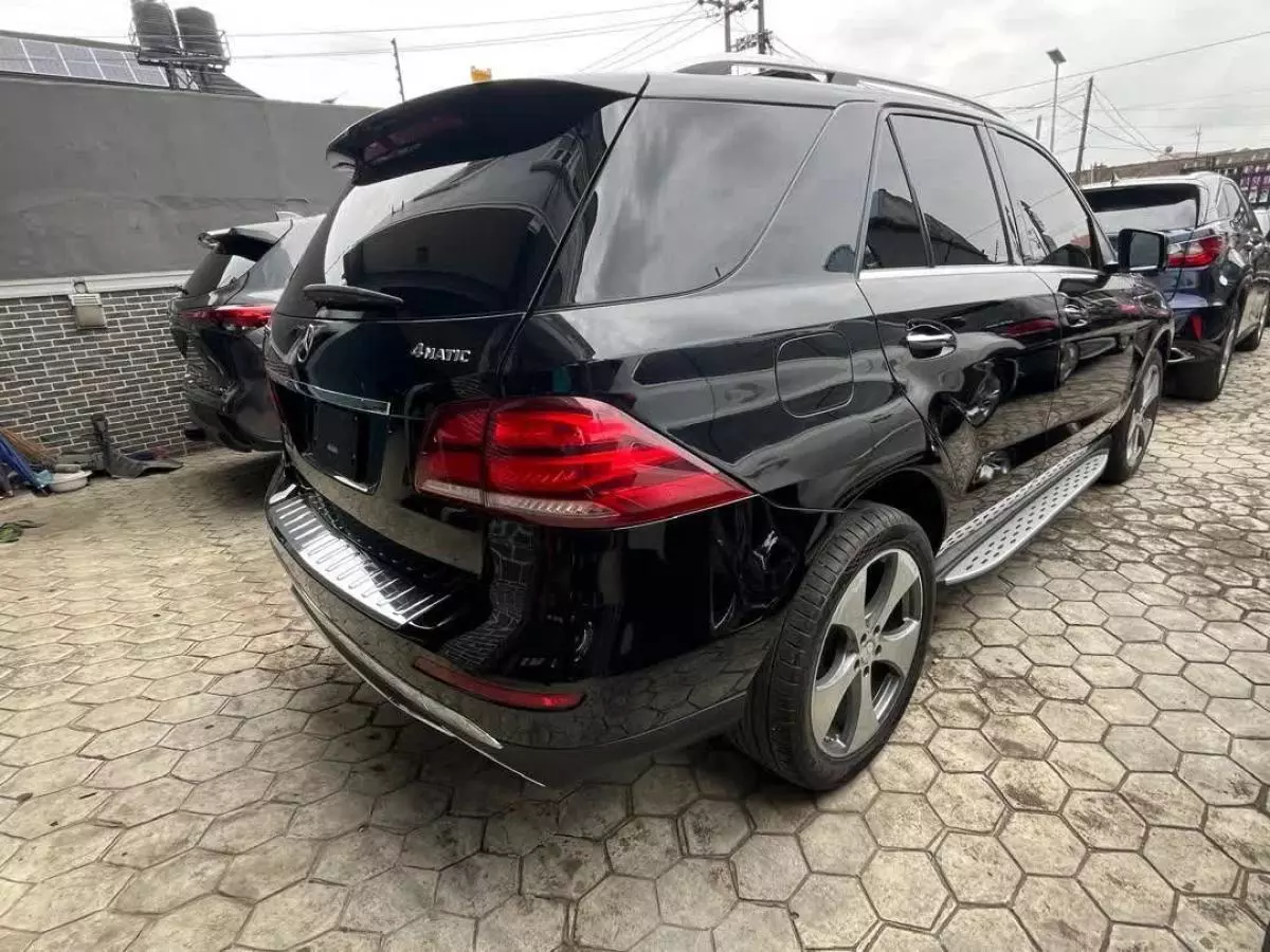 Mercedes-Benz GLE 350   - 2016