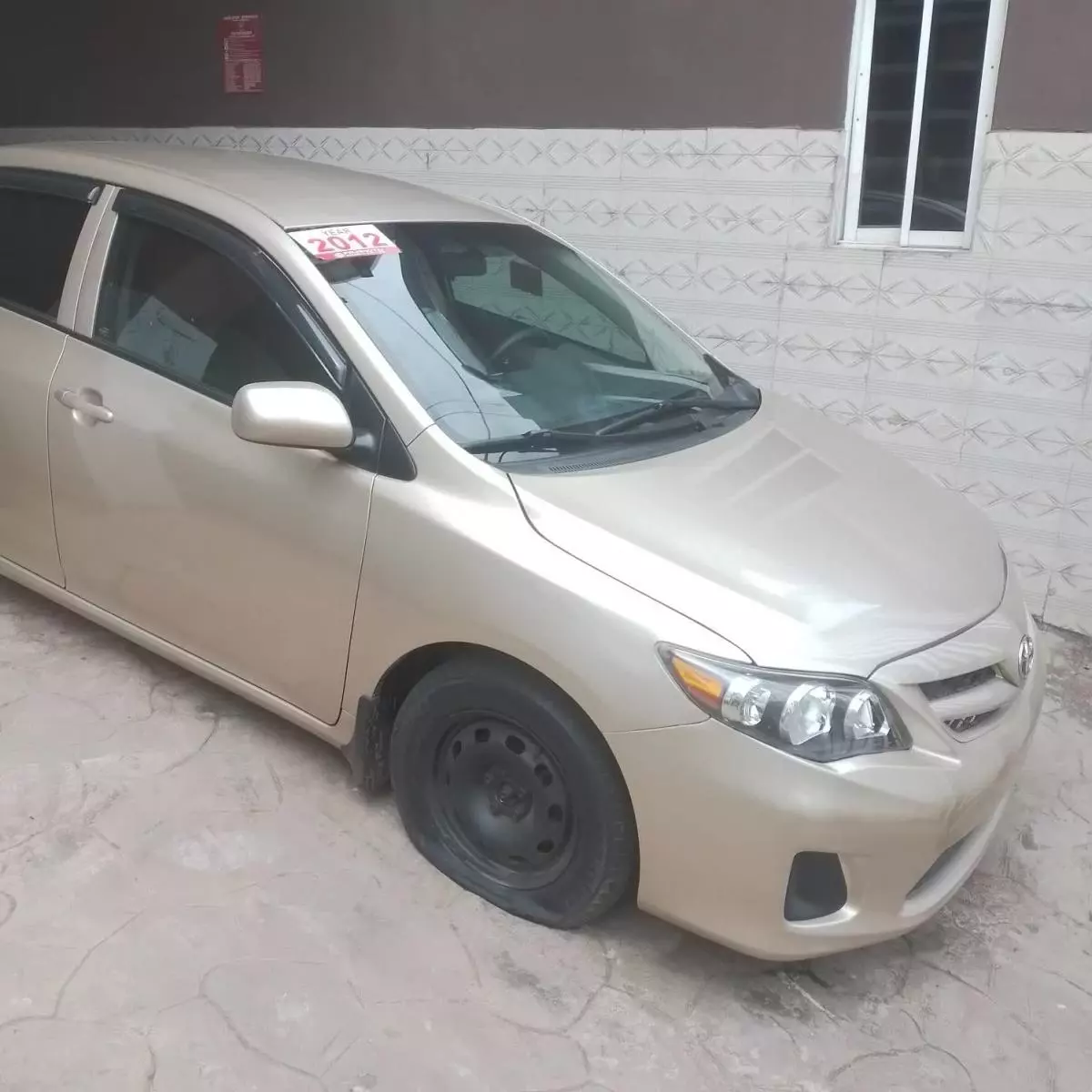 Toyota Corolla   - 2012