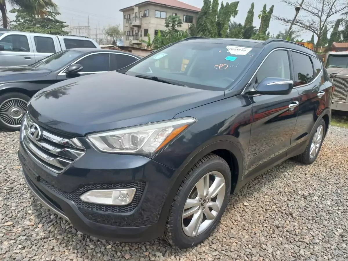 Hyundai Santa Fe - 2014