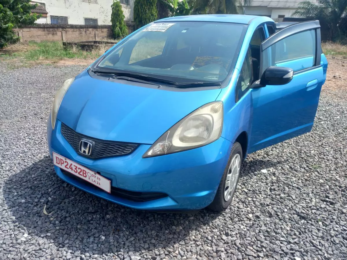 Honda Fit   - 2010