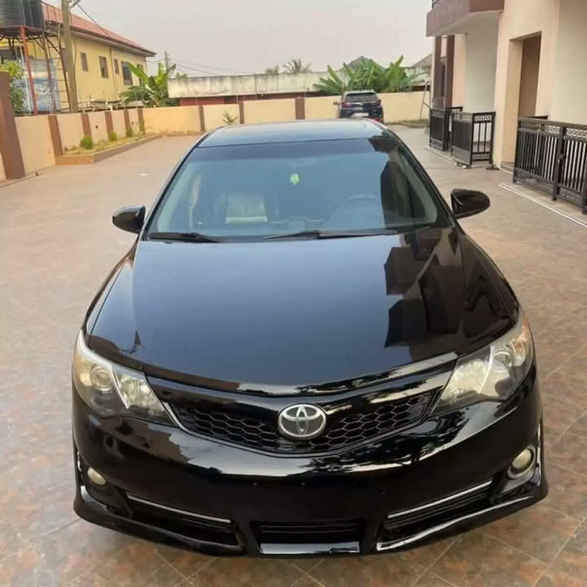 Toyota Camry   - 2012