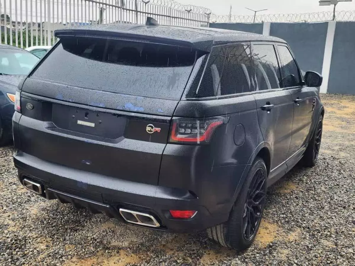 Land Rover Range Rover Sport   - 2020