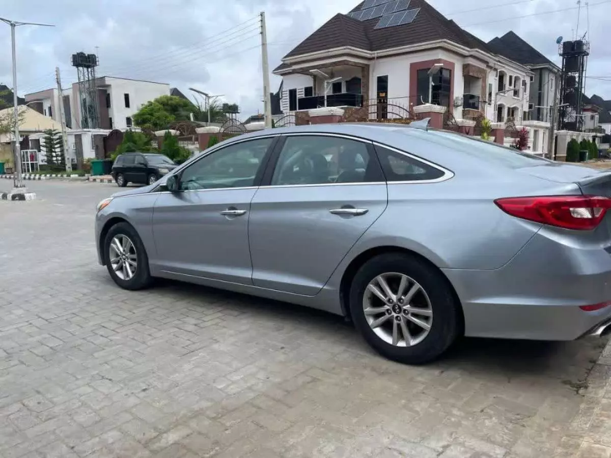 Hyundai SONATA 2,0L BVA GL   - 2016