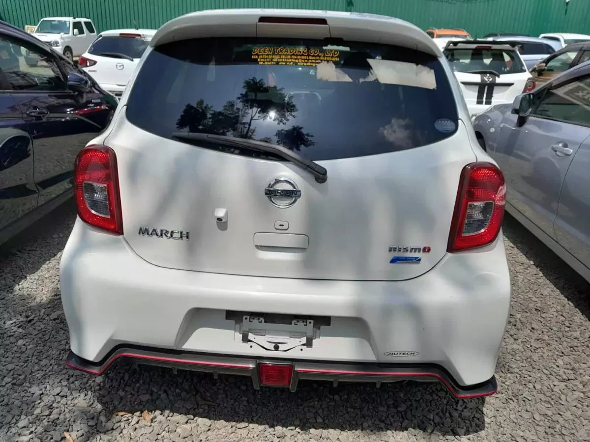 Nissan March - 2015