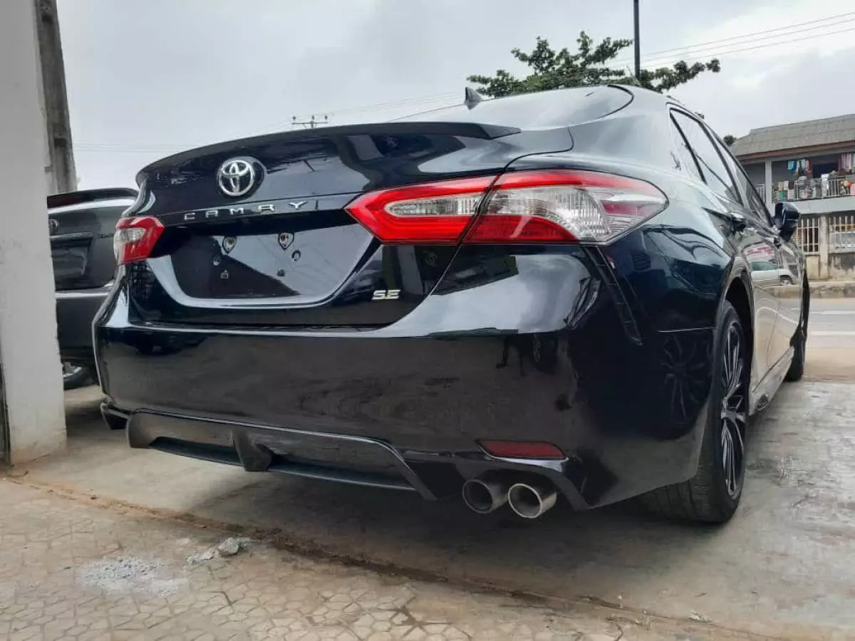 Toyota Camry   - 2019